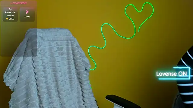 Evelina GG online show from 10/26/25, 12:16