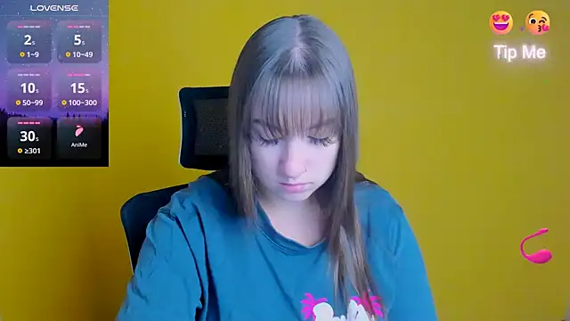 Snapshot of Evelina_GG chatting on 09/18/25, 05:43 Evelina GG online show from 09/18/25, 05:43