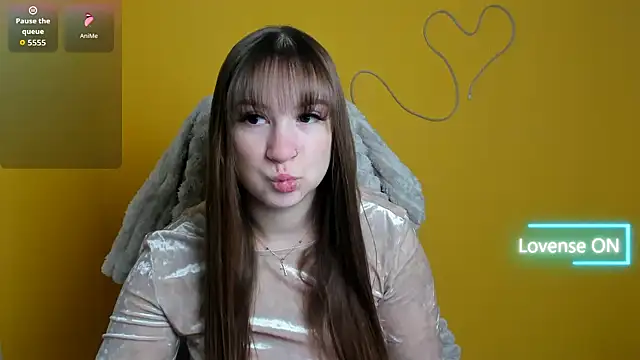 Evelina GG online show from 11/17/25, 06:39