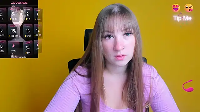 Snapshot of Evelina_GG chatting on 09/26/25, 05:25 Evelina GG online show from 09/26/25, 05:25