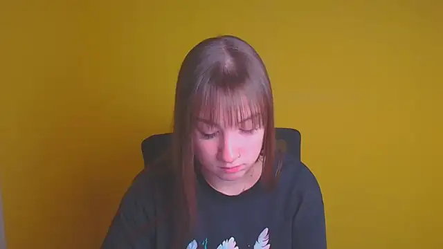 Snapshot of Evelina_GG chatting on 02/06/25, 06:40 Evelina GG online show from 02/06/25, 06:40