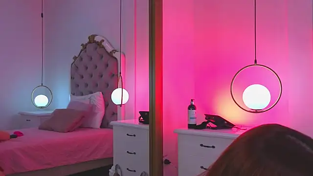 Snapshot of _ambar_Adamss chatting on 11/08/25, 11:36 ambar Adamss online show from 11/08/25, 11:36