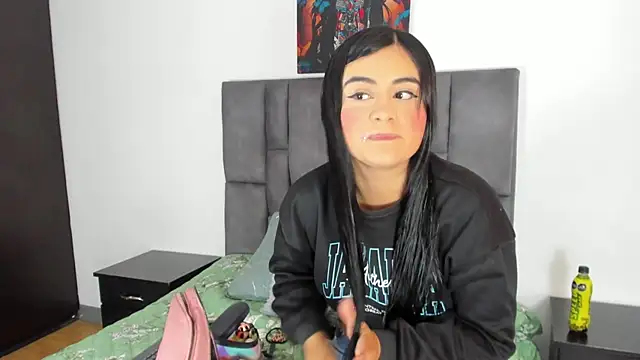 Snapshot of Dulce_amg chatting on 02/12/25, 12:01 Dulce amg online show from 02/12/25, 12:01