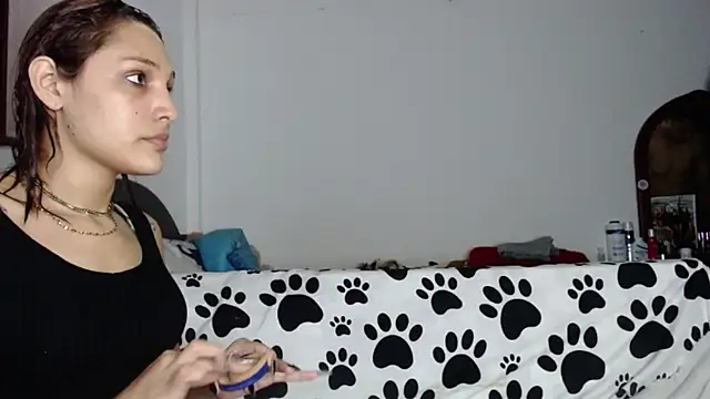 Snapshot of alexandra_lorens chatting on 11/09/25, 01:20 alexandra lorens online show from 11/09/25, 01:20