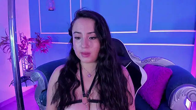 Snapshot of Red_star8 chatting on 12/18/25, 11:25 Red star8 online show from 12/18/25, 11:25