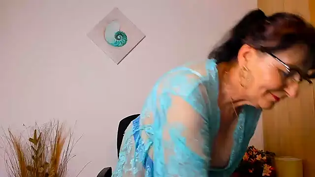 sweetangell69  online show from 04/11/26, 07:45