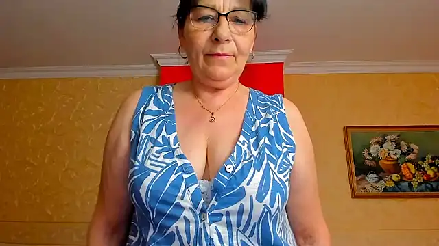 Snapshot of sweetangell69_ chatting on 06/13/26, 03:48 sweetangell69 online show from 06/13/26, 03:48