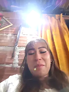 Snapshot of samy-blonde chatting on 03/12/25, 02:56 samy-blonde online show from 03/12/25, 02:56