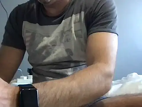 shyfucker23 online show from 12/03/25, 10:36