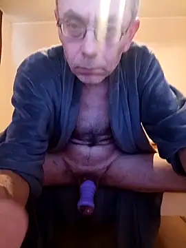 BesterJunge45 online show from 04/19/26, 11:44