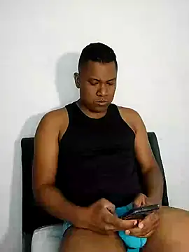 Snapshot of latinblack01 chatting on 01/27/25, 04:54 latinblack01 online show from 01/27/25, 04:54