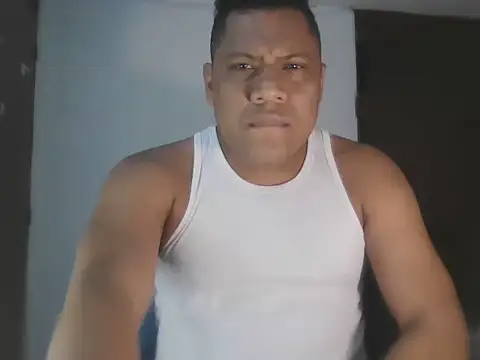 latinblack01 online show from 11/17/25, 07:01