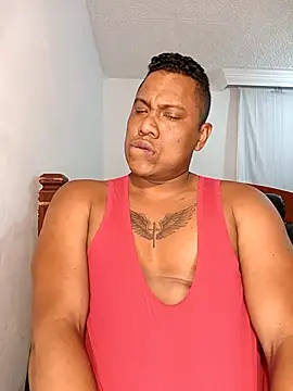 Snapshot of latinblack01 chatting on 10/04/25, 04:36 latinblack01 online show from 10/04/25, 04:36