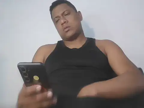 latinblack01 online show from 10/30/25, 02:04