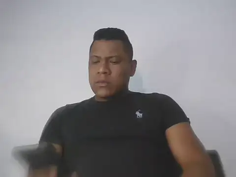 Snapshot of latinblack01 chatting on 10/06/25, 02:07 latinblack01 online show from 10/06/25, 02:07