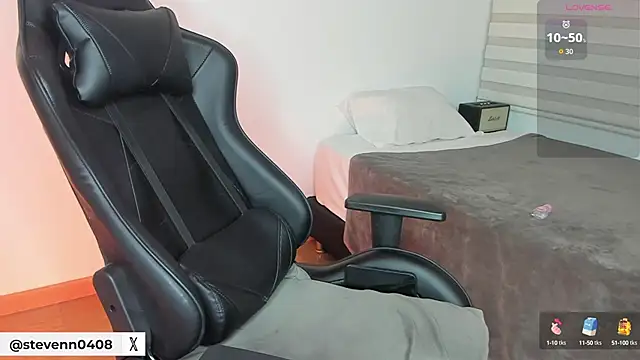 Stevenn 77 online show from 10/05/25, 02:02