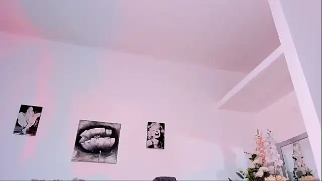 Snapshot of La_Perversa69 chatting on 09/12/25, 09:03 La Perversa69 online show from 09/12/25, 09:03