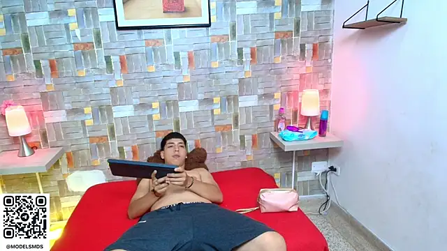 aaron antonella mds online show from 11/25/25, 08:31