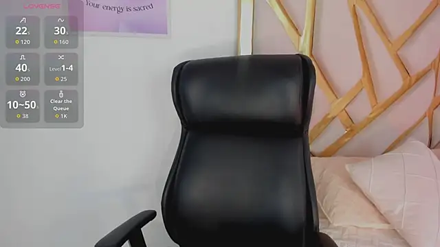 LanaJones  online show from 05/12/26, 12:55