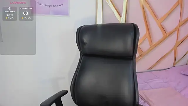 LanaJones  online show from 04/22/26, 12:56