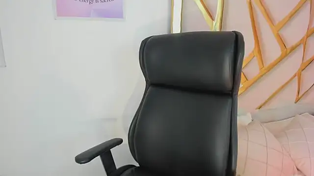 LanaJones  online show from 05/26/26, 01:20