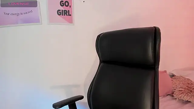 LanaJones  online show from 01/12/26, 12:23