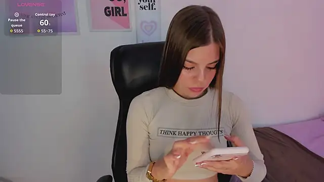 LanaJones  online show from 04/05/26, 01:29