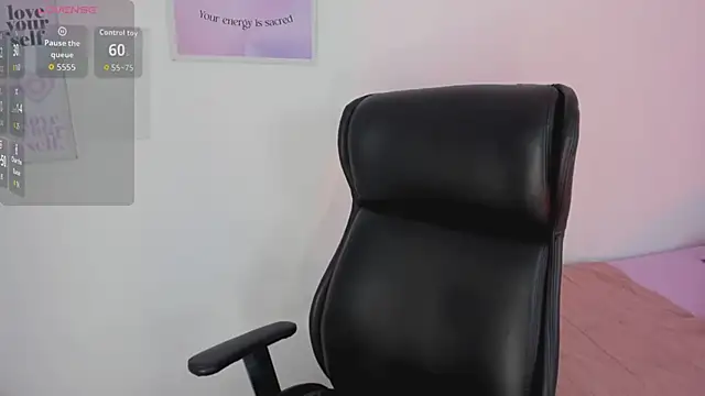 LanaJones  online show from 04/17/26, 01:25