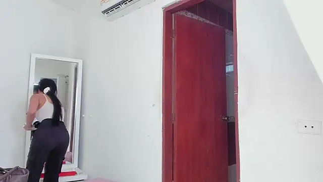 Alhana pulido online show from 03/22/25, 08:26