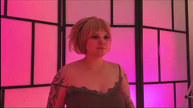 LikaBerry1 online show from 06/08/26, 11:05