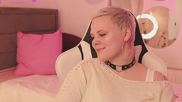 LikaBerry1 online show from 02/21/26, 01:46