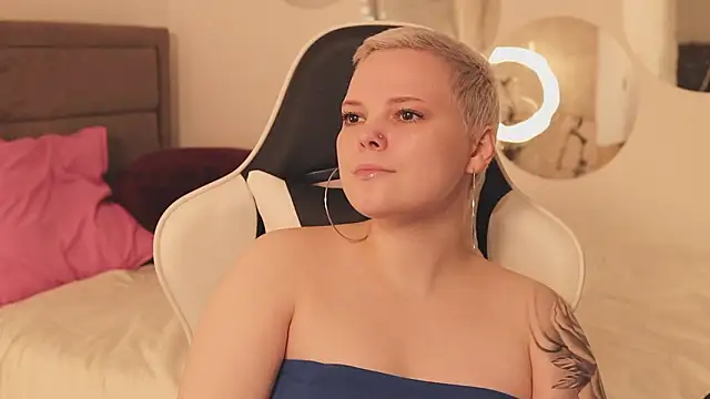 LikaBerry1 online show from 03/08/26, 02:42