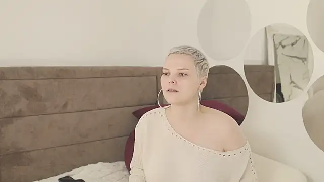 LikaBerry1 online show from 09/25/25, 11:38