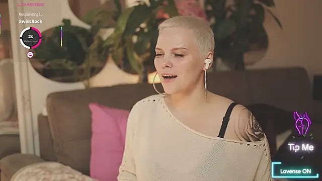 LikaBerry1 online show from 10/21/25, 05:23