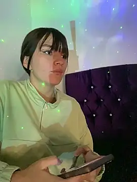 Snapshot of angel_natural chatting on 03/21/25, 12:07 angel natural online show from 03/21/25, 12:07