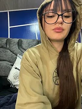 Snapshot of angel_natural chatting on 02/24/25, 10:25 angel natural online show from 02/24/25, 10:25
