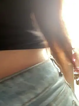 Snapshot of angel_natural chatting on 03/22/25, 07:53 angel natural online show from 03/22/25, 07:53