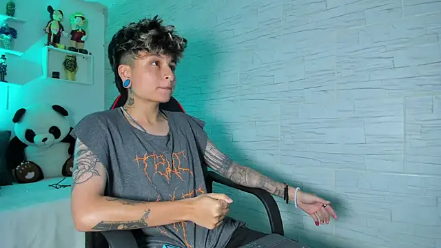 Snapshot of ZuryRamirez_ chatting on 11/13/25, 09:30 ZuryRamirez online show from 11/13/25, 09:30