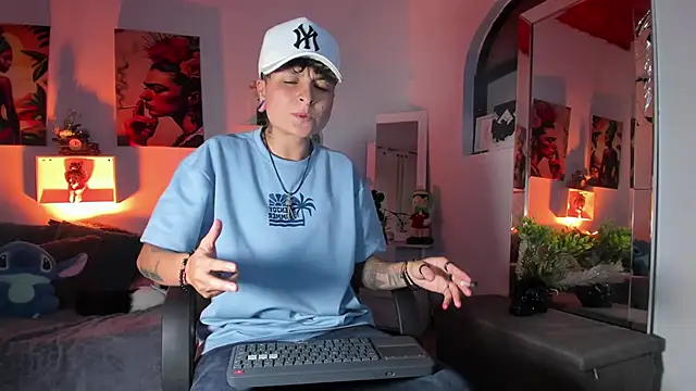 Snapshot of ZuryRamirez_ chatting on 11/27/25, 08:31 ZuryRamirez online show from 11/27/25, 08:31