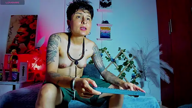 Snapshot of ZuryRamirez_ chatting on 02/23/25, 12:08 ZuryRamirez online show from 02/23/25, 12:08