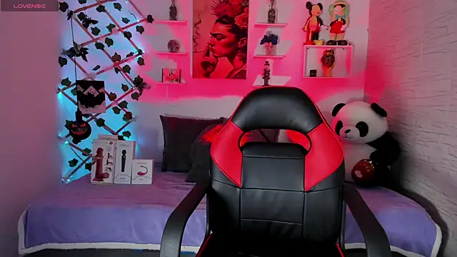 Snapshot of ZuryRamirez_ chatting on 11/06/25, 10:36 ZuryRamirez online show from 11/06/25, 10:36