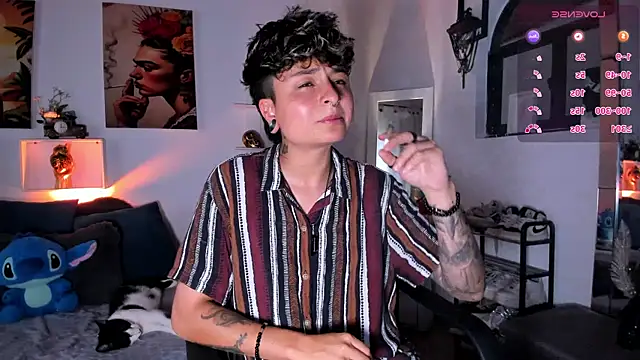 Snapshot of ZuryRamirez_ chatting on 12/04/25, 09:14 ZuryRamirez online show from 12/04/25, 09:14