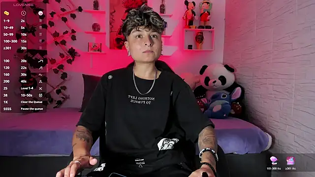 Snapshot of ZuryRamirez_ chatting on 11/07/25, 11:30 ZuryRamirez online show from 11/07/25, 11:30