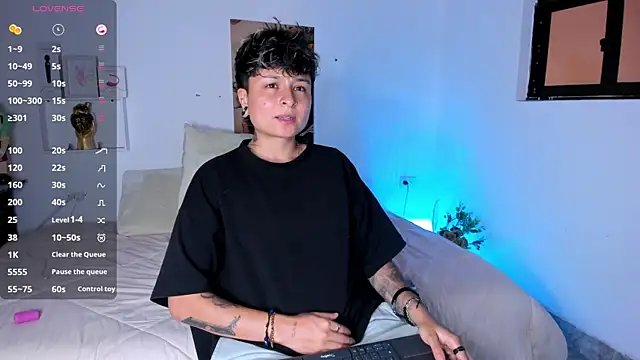 ZuryRamirez  online show from 06/20/26, 06:29