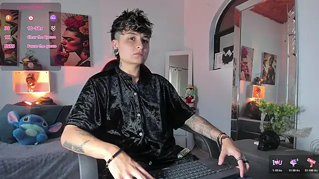 Snapshot of ZuryRamirez_ chatting on 11/26/25, 08:42 ZuryRamirez online show from 11/26/25, 08:42