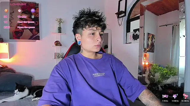 Snapshot of ZuryRamirez_ chatting on 12/01/25, 08:10 ZuryRamirez online show from 12/01/25, 08:10