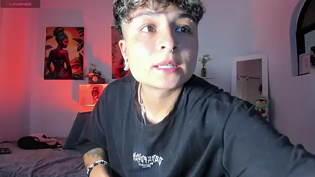 Snapshot of ZuryRamirez_ chatting on 11/23/25, 08:08 ZuryRamirez online show from 11/23/25, 08:08