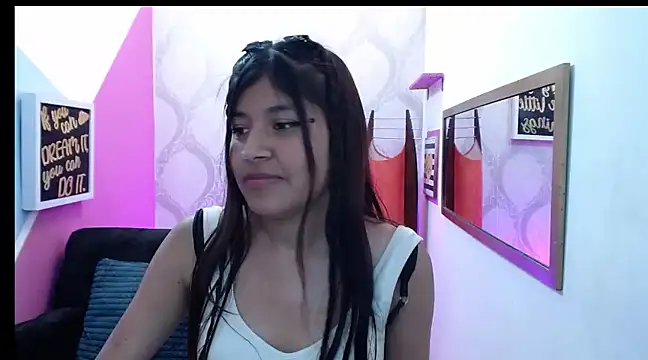 hanha rossee online show from 12/19/24, 05:50