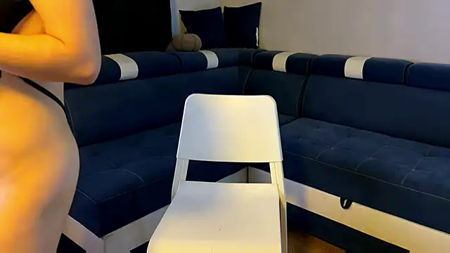 MiliExteraaa online show from 12/16/25, 01:10