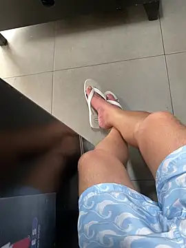 Snapshot of Hjsjsjsjjd chatting on 02/13/26, 05:13 Hjsjsjsjjd online show from 02/13/26, 05:13